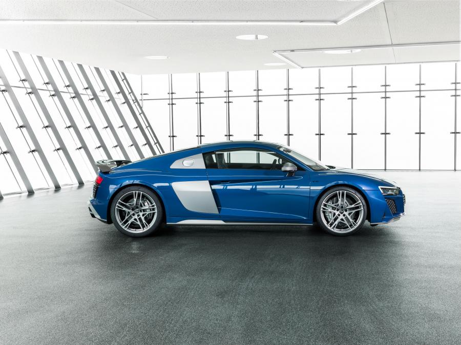  Audi R8 V10 Performance 2019 года  (WW) (фото 27 из 43)